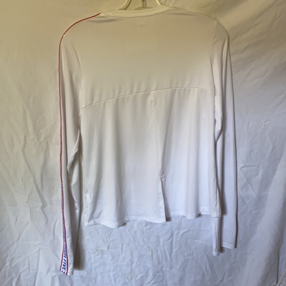 White long sleeve - Picture 4 of 4
